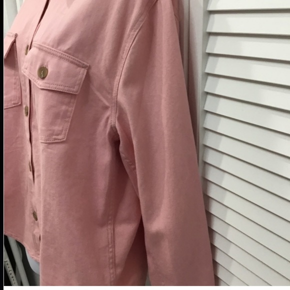 NWT MEDUIM PINK LOVE TREE DENIM JACKET 2 CHEST POCKETS WITH BUTTONS - Picture 4 of 5